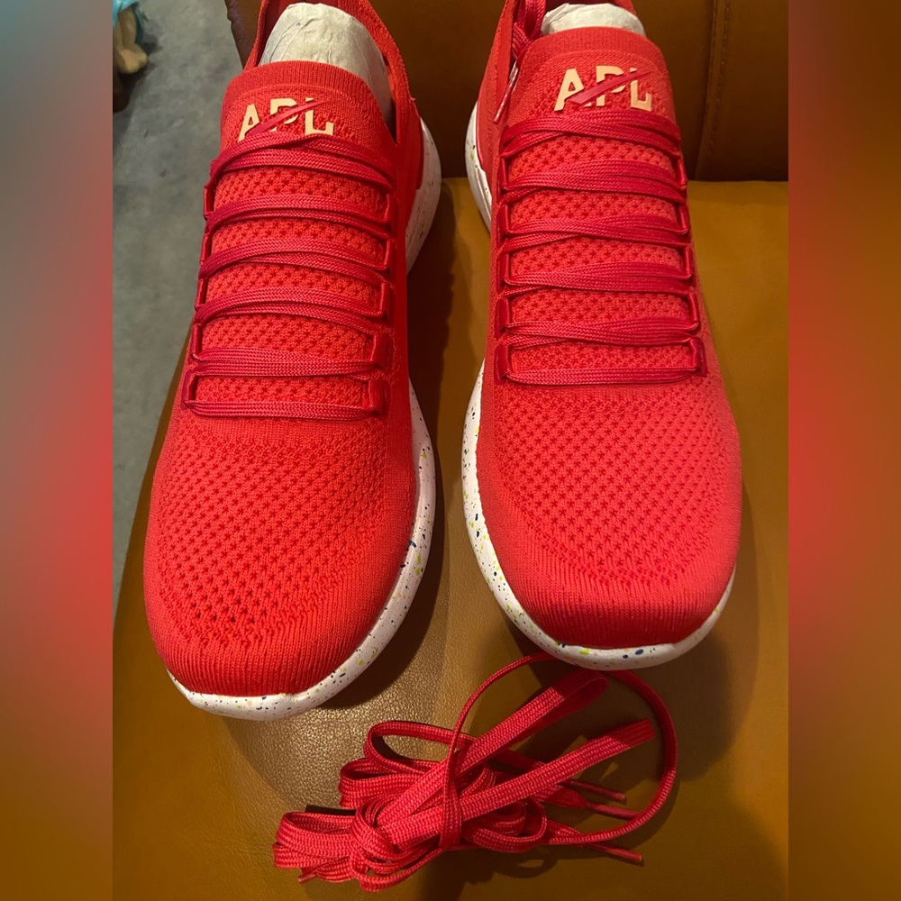 New! APL men’s techloom breeze Sneakers